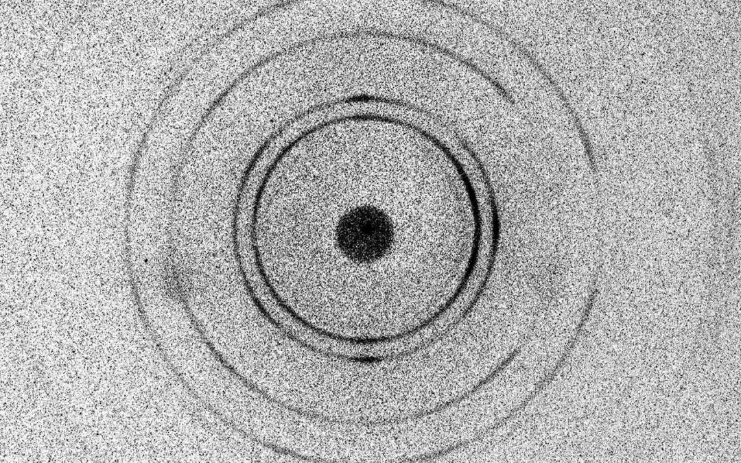 Laboratory-scale Flash X-ray Diffraction
