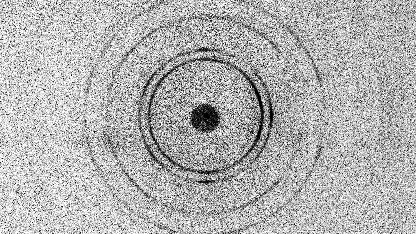 Laboratory-scale Flash X-ray Diffraction