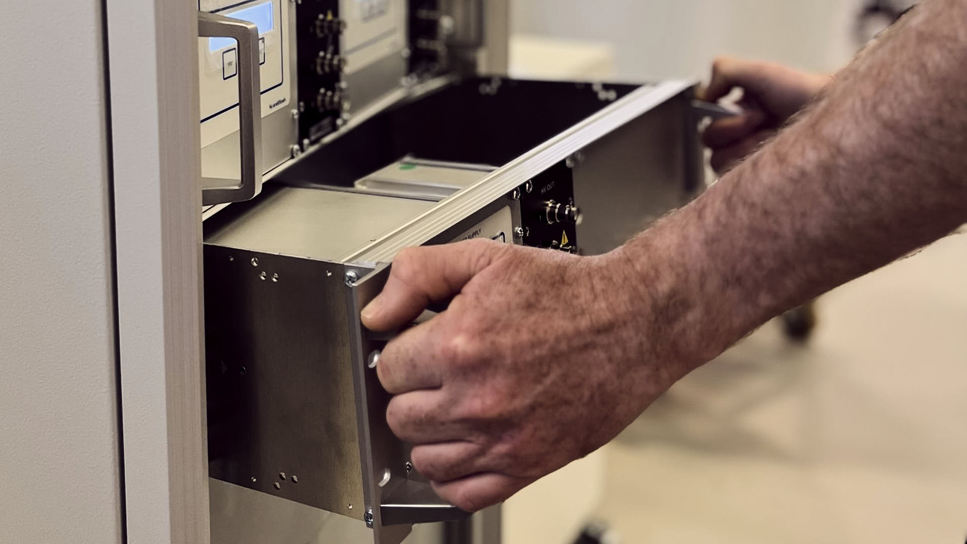 Vacuum Protection UPS for Ion Pump Systems